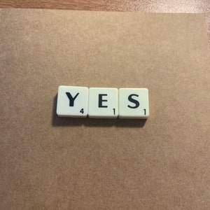 Lustig, unverblümte Akzeptanz, Einladung, Vorschlag, mit Bedauern Scabble Tile Karte, 6x6, personalisiert, beliebiger Wortlaut