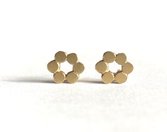 Flower stud earrings made of 750 gold