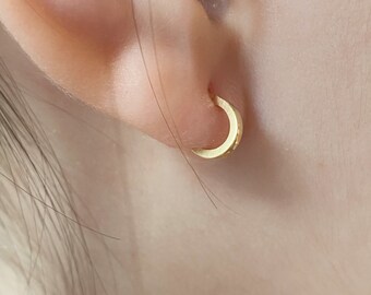 Small 333, 585, solid gold half hoop earrings