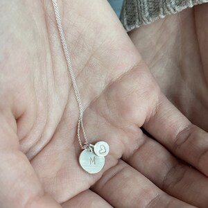 Personalisierte Kette mit Initial Bild 7