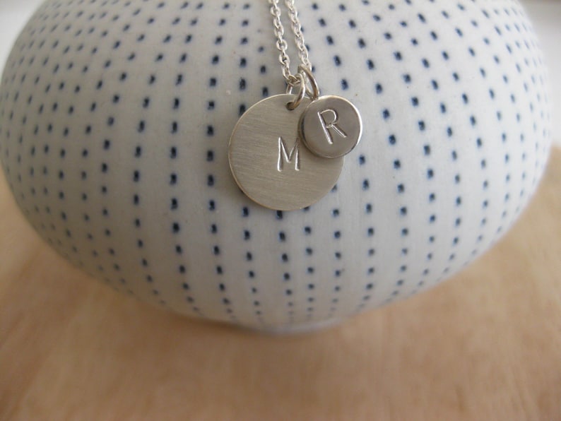 Personalisierte Kette mit Initial Bild 4