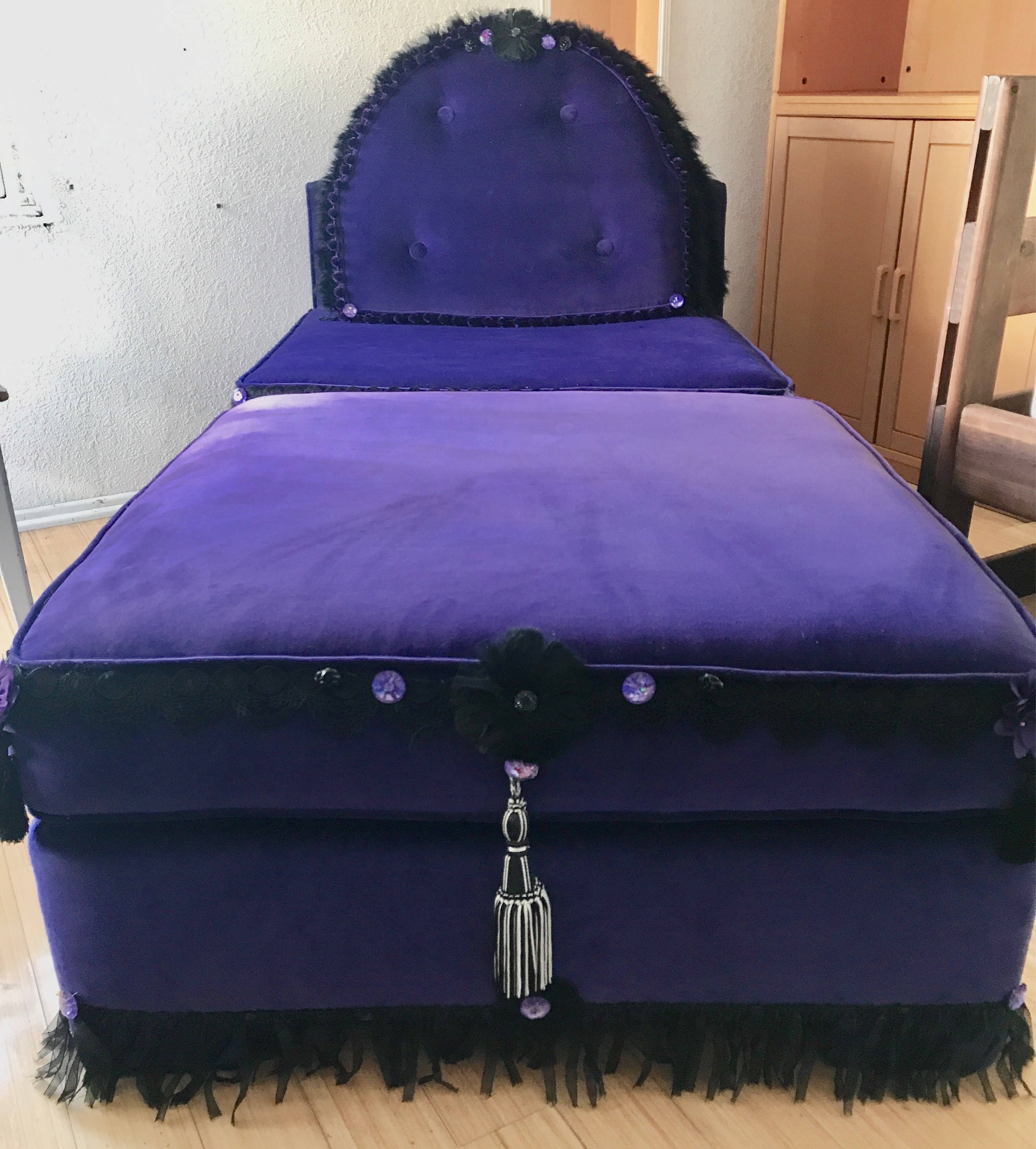 On Sale Thru Feb For Valentinescustom Fainting Couch Etsy