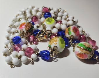 Vintage CORO Art Deco Necklace: Milky White & Foil Glass Beads