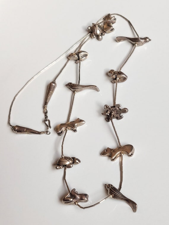 Very Unique Vintage Zuni 'Turquoise Bear Fetish' Native American Jewelry Silver Necklace Very Unique Vintage Zuni 'Turquoise Bear Fetish' Native American Jewelry Silver Necklace