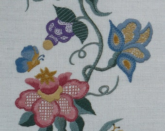 CW 411 Bethany Crewel Embroidery Kit