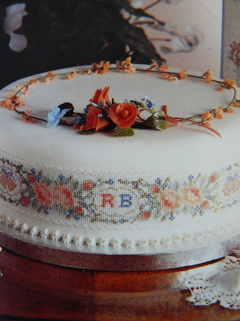 CSI 605 Celebration or Wedding Anniversary Cross Stitch Cake Band Kit