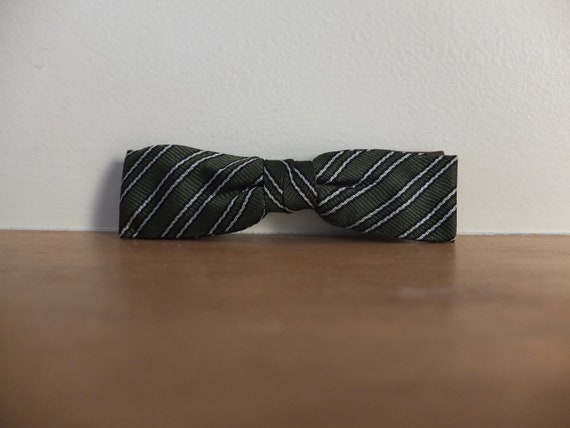 1950s Jet NYC Grey Pink Blue Mid Century Swirl Embroidered Clip On Bowtie