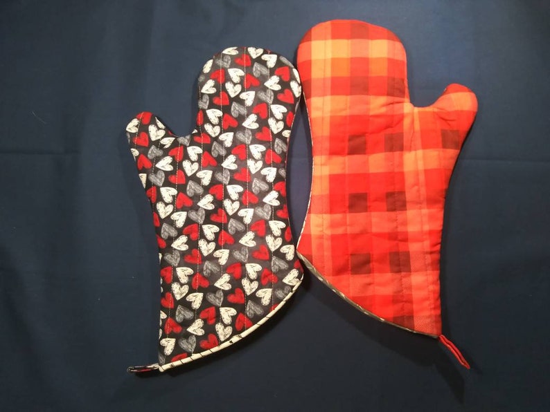 Conversation Hearts Supernatural Oven Mitt; Red Gray nerdy kitchen accessories unique geeky gift galentines valentines candy