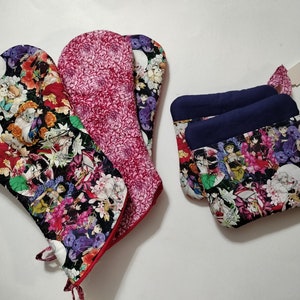 Juego de 2 manoplas o agarraderas para horno de Well Down; nerd cocina ropa de cama geek gran regalo cocina Isekai anime tv crisantemos hornear
