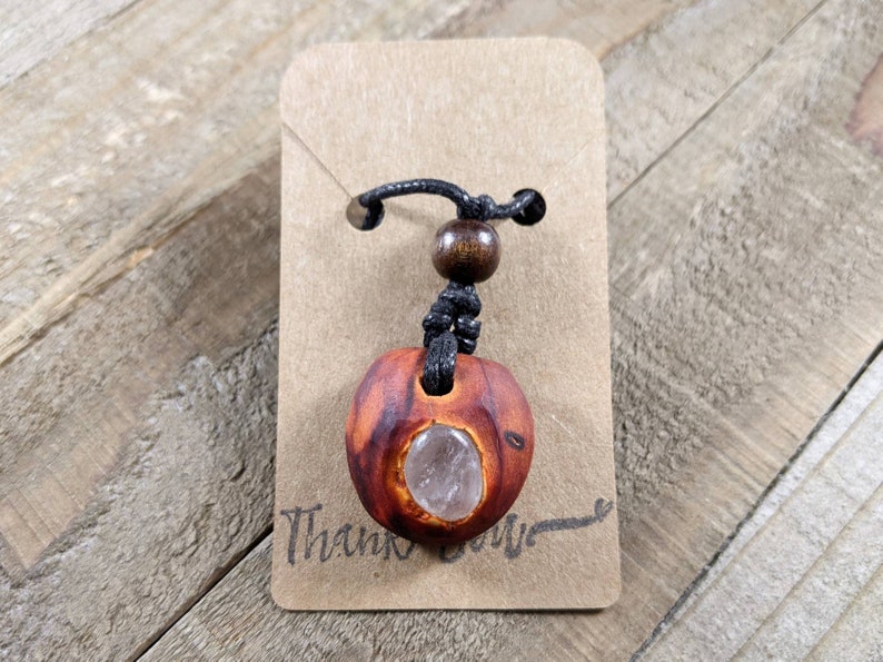 Milky Quartz Necklace Carved Avocado Stone Necklace Natural Jewelry With Healing Stones immagine 5