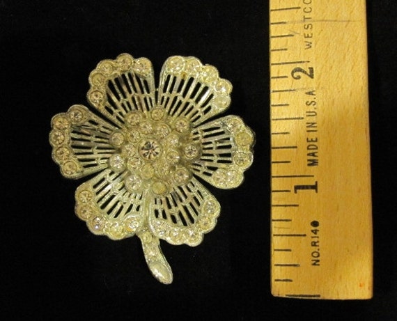 Vintage Rhinestone Flower Brooch Pin - clear, sil… - image 5