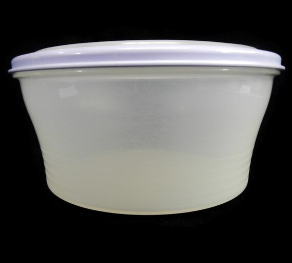 Vintage Tupperware Stuffable Container 5317, 8-cup, Sheer, Lavender,  Stretchy Expandable Lid Kitchenware, Food Storage, Covered Bowl 