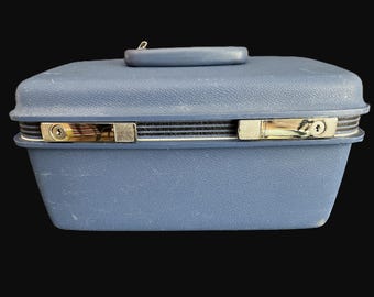 Vintage Samsonite Concord Train Case Luggage - blue - 1970s - hard shell plastic, suitcase, travel, carry on, makeup, toiletries, cosmetics