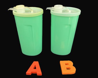 Vintage Tupperware Sweet Saver - CHOICE - green, 640, pour & store, spout - small pitcher, dressing, condiment dispenser, kitchen, serving