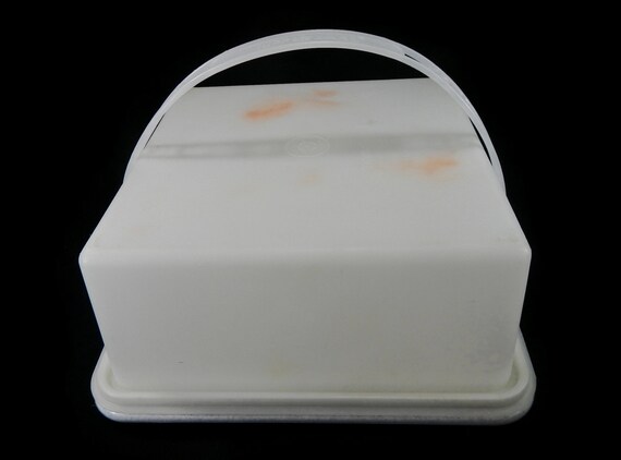 Tupperware Vintage Cake Taker 11 Round Extra Large storage container