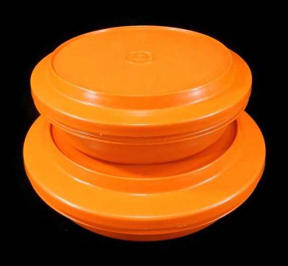 Vintage Set of 2 Tupperware Super Seal-n-serve Bowls, Lids - Large