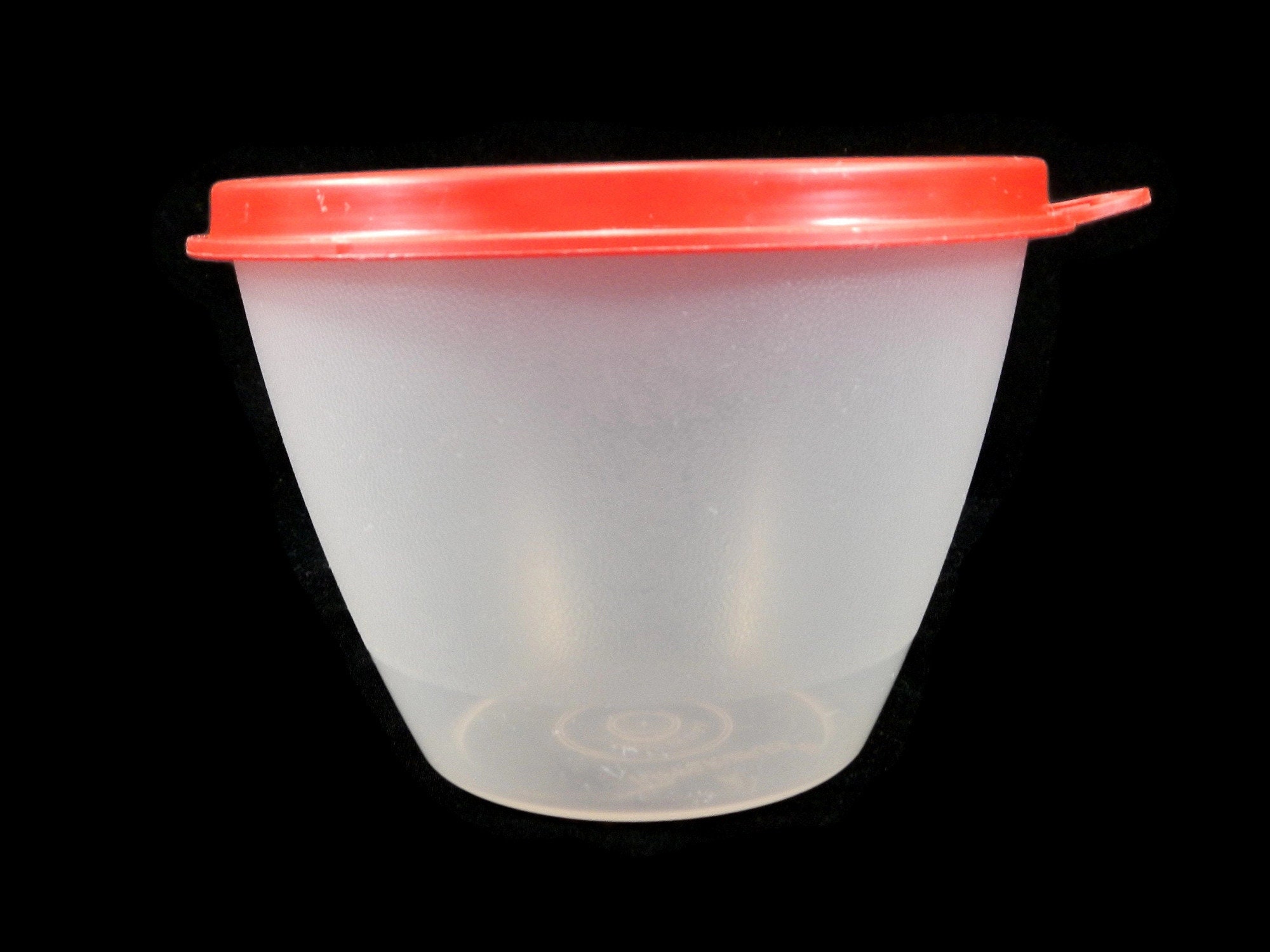 Vintage Tupperware 148/215 series Snack/Refrigerator bowls/lids – 8 pc -  household items - by owner - housewares sale