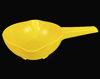 Vintage Tupperware Colander or Strainer - bright yellow, #1200, 1 quart, 1960-70s - collectible, retro, kitchen, mid century, handle, sunny