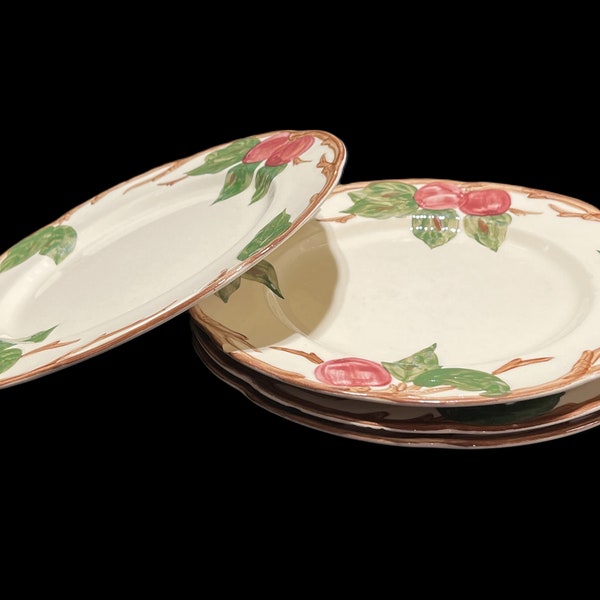 Vintage Franciscan Ware Apple Dinner Plates, Set of 5 - 9.5" diam, 1940s, apples, beige, red, ceramic- dining, kitchen, dinnerware, USA made