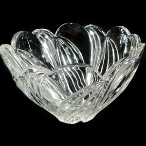 Vintage Lenox 10&quot; Crystal Bowl - tulip flower motif, scalloped rim, clear glass, 1995 - entertaining, serving, serveware, centerpiece, decor