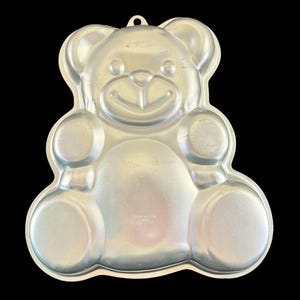 Vintage Teddy Bear Shaped Cake Pan - Wilton #502-3754, aluminum, 1982 - mold, baking, bakeware, kids, birthday party cake, novelty, huggable