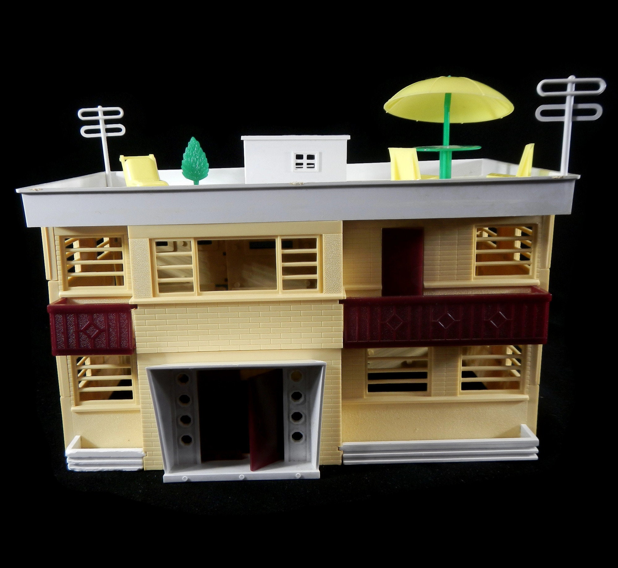 Clean Ranch House Kit Ho Scale Buildings Bachmann Plasticville USA Ranch House Kit - HO Scale ...