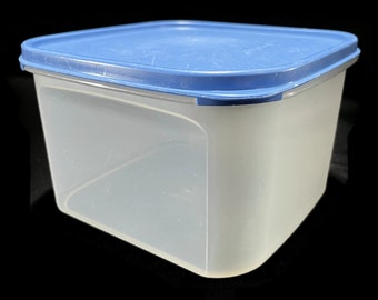 Vintage Tupperware Modular Mate Square 2 with Lid - sheer bottom, blue lid - #1620, #1623 - medium container, food, storage, retro kitchen