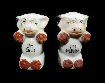 Kitchy Chic, “bonzo the Dog”, Luster Ware Salt and Pep, Salt and