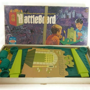 Vintage Battleboard Game - Ideal Toy Corp, 1972, #2058-6, 2 players, ages 7 and up - fun game night, retro, action, launching over wall