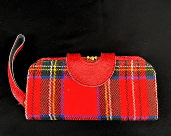 Vintage Red Plaid Flannel Clutch Purse w Faux Leather Trim – Tartan Wristlet Wallet, 1960s Preppy Holiday Bag, Retro Scottish Style Wristlet