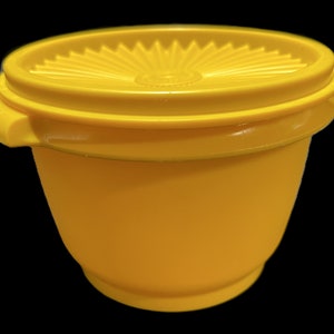 Vintage Tupperware Servalier Bowl, Lid - yellow, 20 oz, 1970s, 886, starburst - kitchenware, retro, pantry, kitchen storage, round container