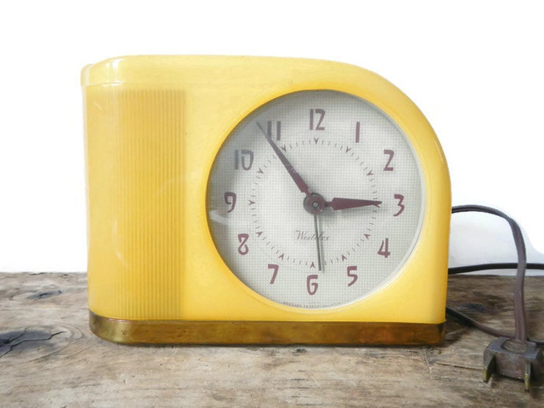 Vintage Yellow Westclox Moonbeam Alarm Clock model S5-J | Etsy