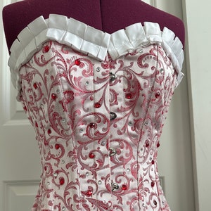 Pre-Owned: Steal Boned Waist Training Red and White Paisley Corset