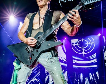 Def Leppard, Phil Collen, signed autographs Reprint (copy) 8x10 print