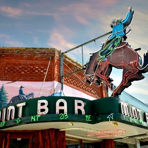 Mint Bar Cowboy  | Retro Roadside Bar Restaurant | Vintage Neon Sign | Restaurant Décor | Hotel Décor