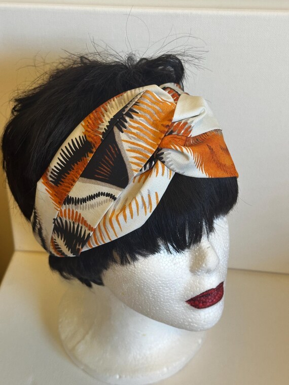 Twisted Turban Headband: Colorful African Wax Print  display picture 2