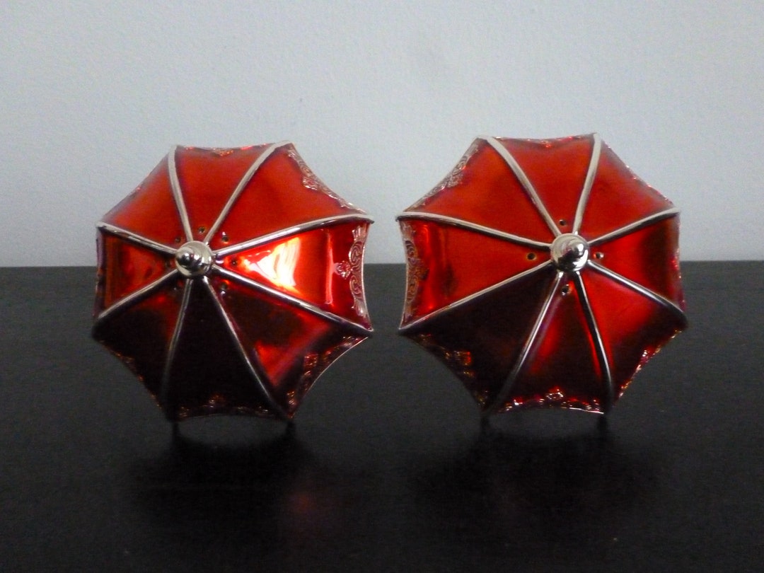 Parasol Umbrellas Metal Enameled Salt and Pepper Shakers Etsy