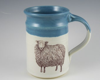 Hand-Thrown Stoneware Sheep Mug: Vintage Design