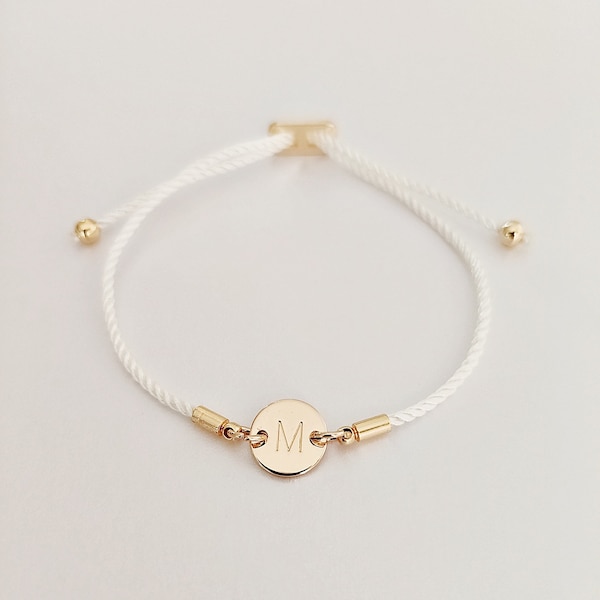 bracelet initial, bijoux personnalisés, bijoux personnalisés, cadeau de Saint Valentin pour elle, cadeau pour lui, cadeau de couple, bracelet à breloques, cadeaux gravés