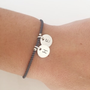 Bracelet initial personnalisé, cadeaux d'anniversaire pour couples, bracelet à breloques lettre, cadeaux d'anniversaire pour elle, cadeau d'anniversaire pour maman, bracelet pour couples
