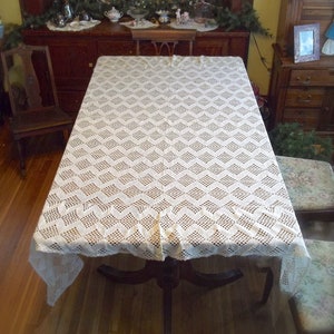 Vintage Lace Tablecloth Rectangle Lace Tablecloth Vintage Crochet Tablecloth Hand Crochet Tablecloth Vintage Wedding Decor Table Linens Gift
