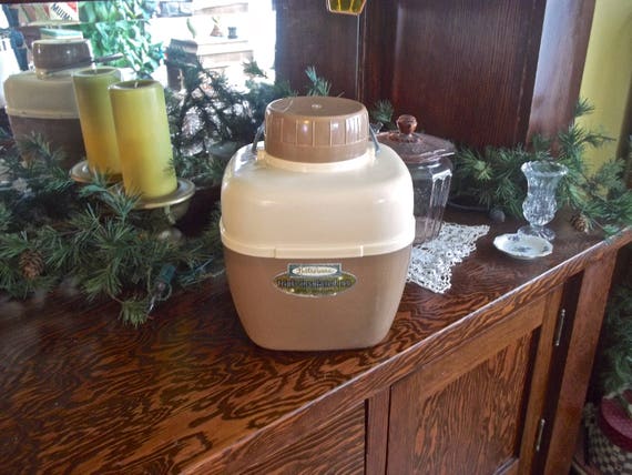 Vintage Camper, Camper Gift, Camper Accessories, Vintage Thermos, Picnic Accessories, Vintage Water Jug, Coffee Thermos, Camping Accessories