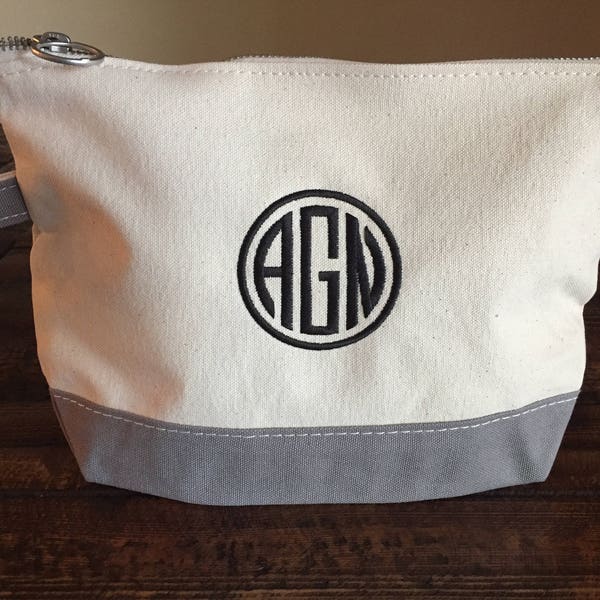 Monogrammed Makeup Bag Personalized Makeup pouch Great bridesmaid gift Great for her Gift