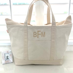 Monogram tote Bag Zipper top Personalized canvas tote bag great for Beach and bridesmaid gift