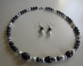 Black & White Glass Beaded Necklace and Earrings Set