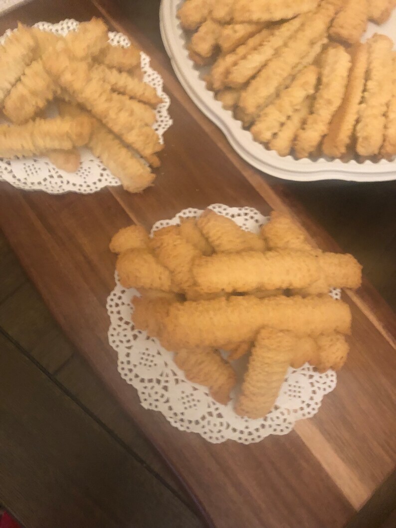 1 pound of Egyptian Eid cookies/Nashader Cookie, 36 pieces about بسكويت العيد / بسكويت النشادر image 5