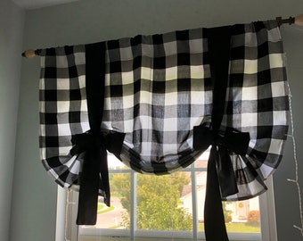 Buffalo Black and White Tie Up valance/curtain with solid black bow