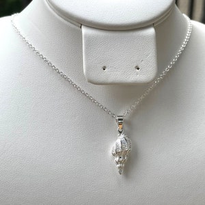 Sterling Silver Conch Shell Necklace, Seashell Necklace Pendant, Boho Necklace, Minimalist Necklace, Beach Themed Jewelry, Ocean Lover Gift