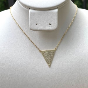 Gold Triangle Pendant Necklace, Minimalist Necklace, Geometric Necklace, Triangle Jewel, Dainty Charm Necklace, Christmas Gift, Gold Vermeil