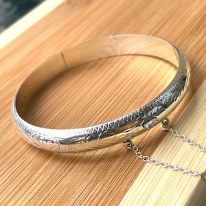 Sterling Silver Bangle Bracelet, Bracelet with Safety Chain, Stackable Bangle, Hinged Bracelet 5mm 7mm 9mm, Gift for Mom, Christmas Gift